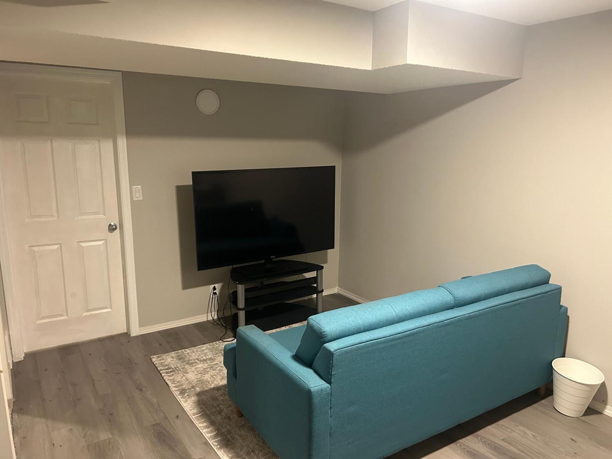 Apartment Basement Near Airport Yeg Edmonton